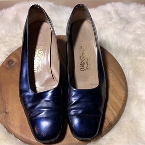 Salvatore Ferragamo Vintage Blue Heels with Glossy Finish Size 9C (Wide)